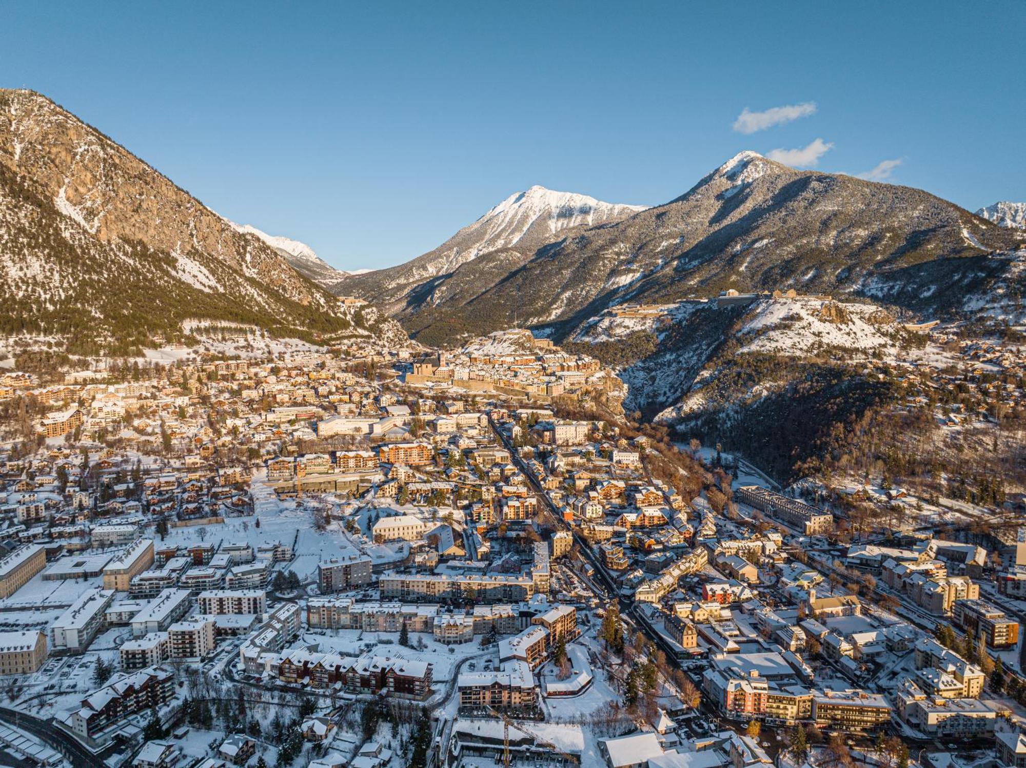 Hotel Vauban Briancon Serre Chevalier Exterior photo